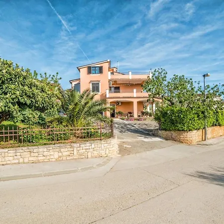 Apartment Fuer 4 Personen Ca 40 Qm In Pula, Istrien Istrische Riviera